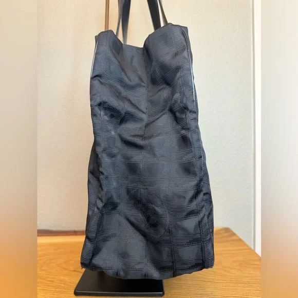 AUTHENTIC Chanel Travel Line Tote - Black - Picture 2 of 5